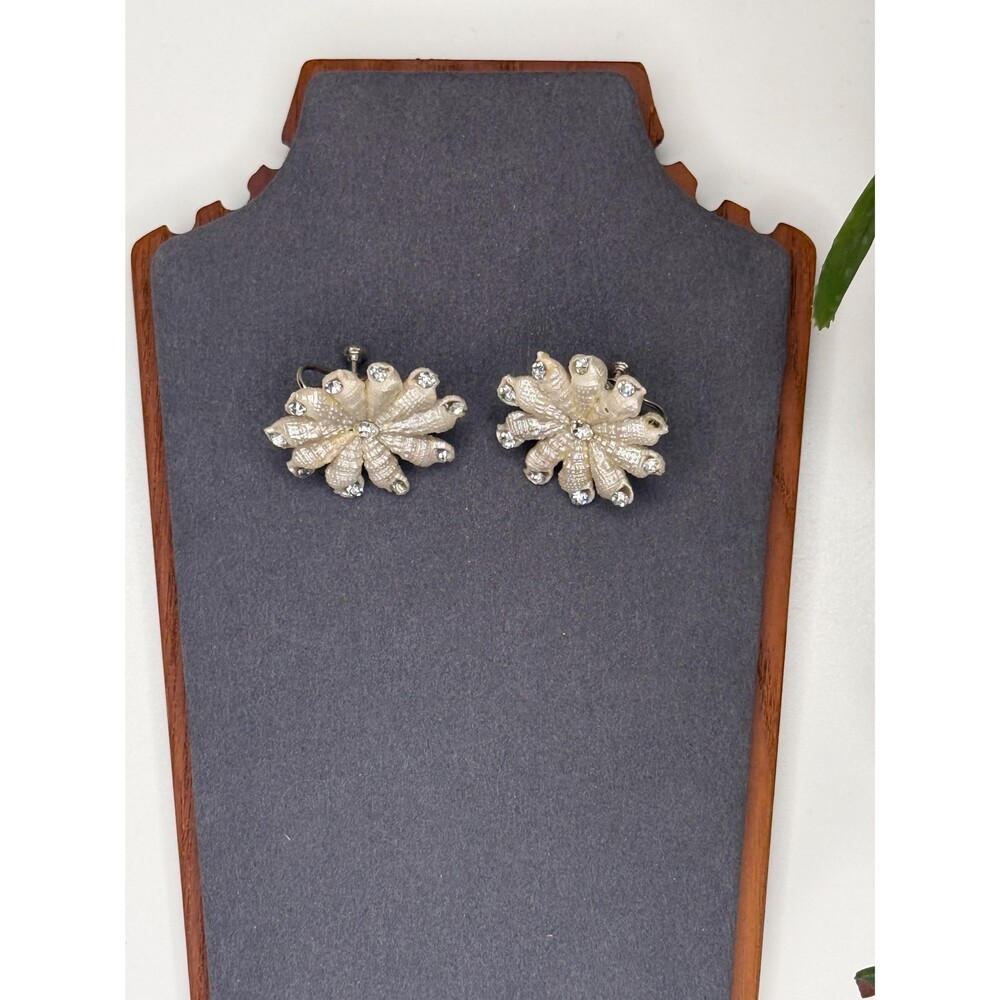 Vintage White Coral Statement Clip Earrings Rhinestone Coastal Resort - Picture 4 of 7